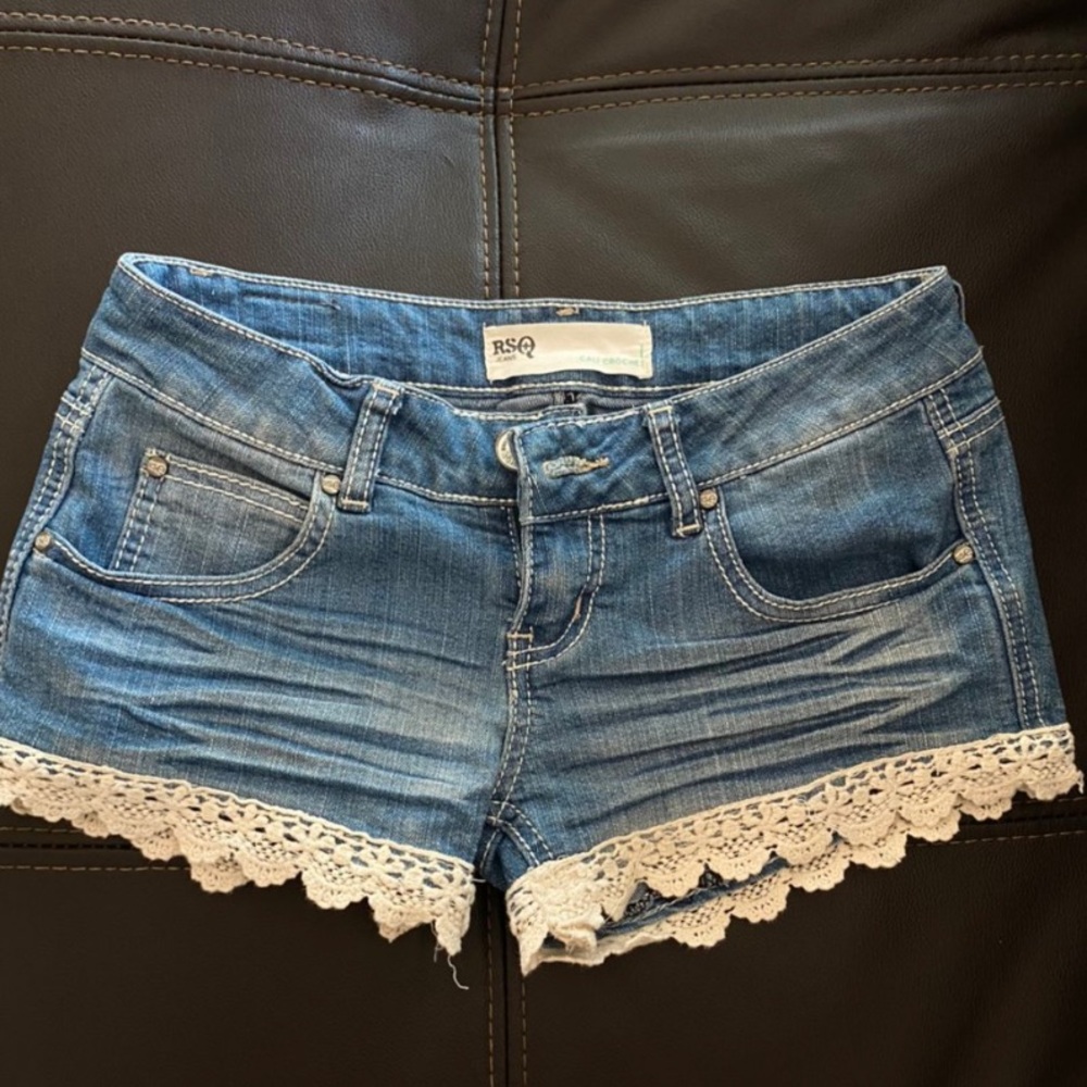 cute cali crochet shorts